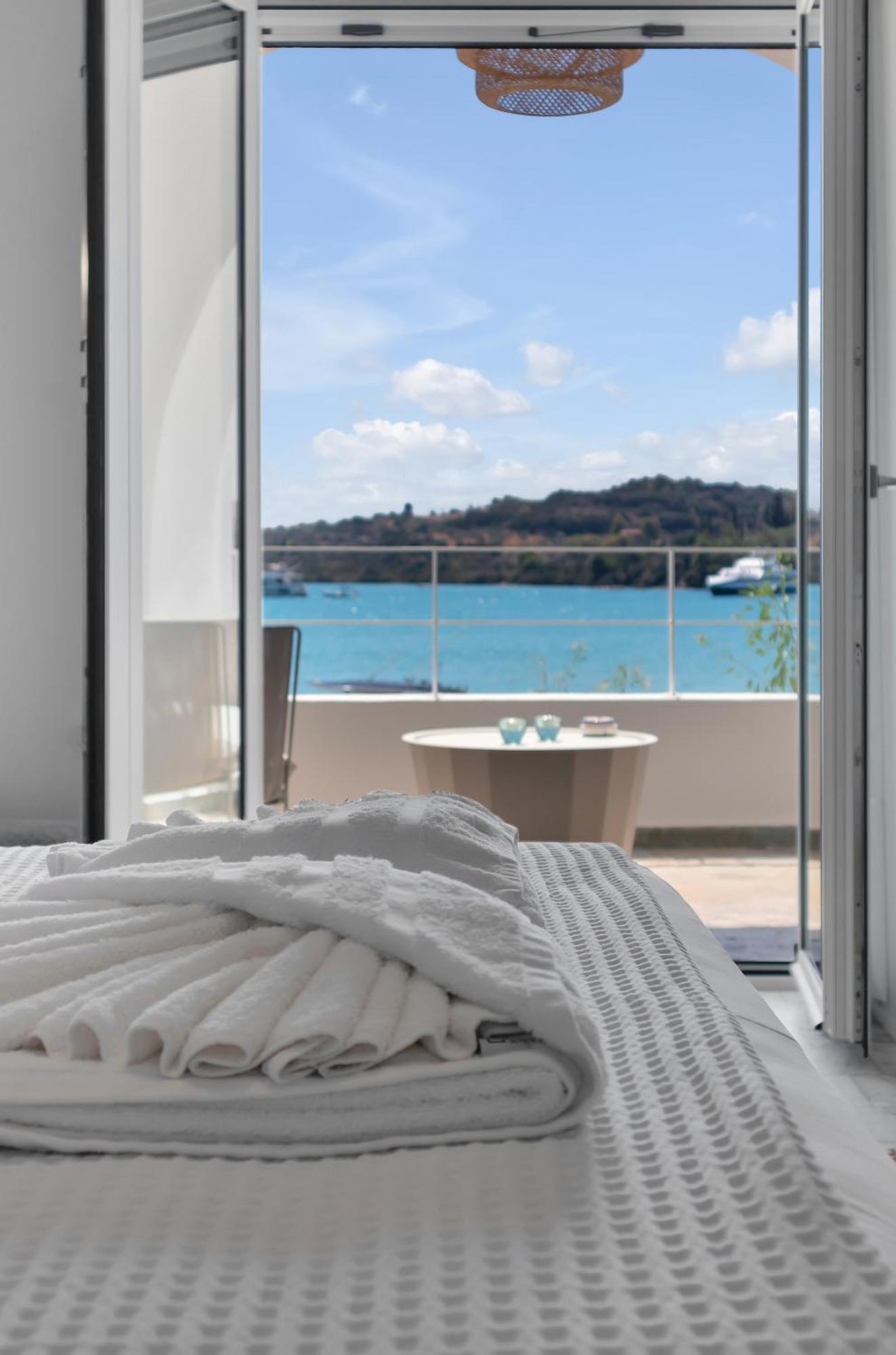 Kavouraki Apartment & Studio Порто Хели Экстерьер фото
